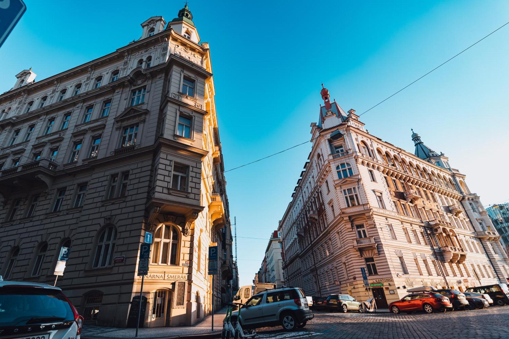 Two-Level Apart With A Terrace Near The Vltava River Praga Zewnętrze zdjęcie
